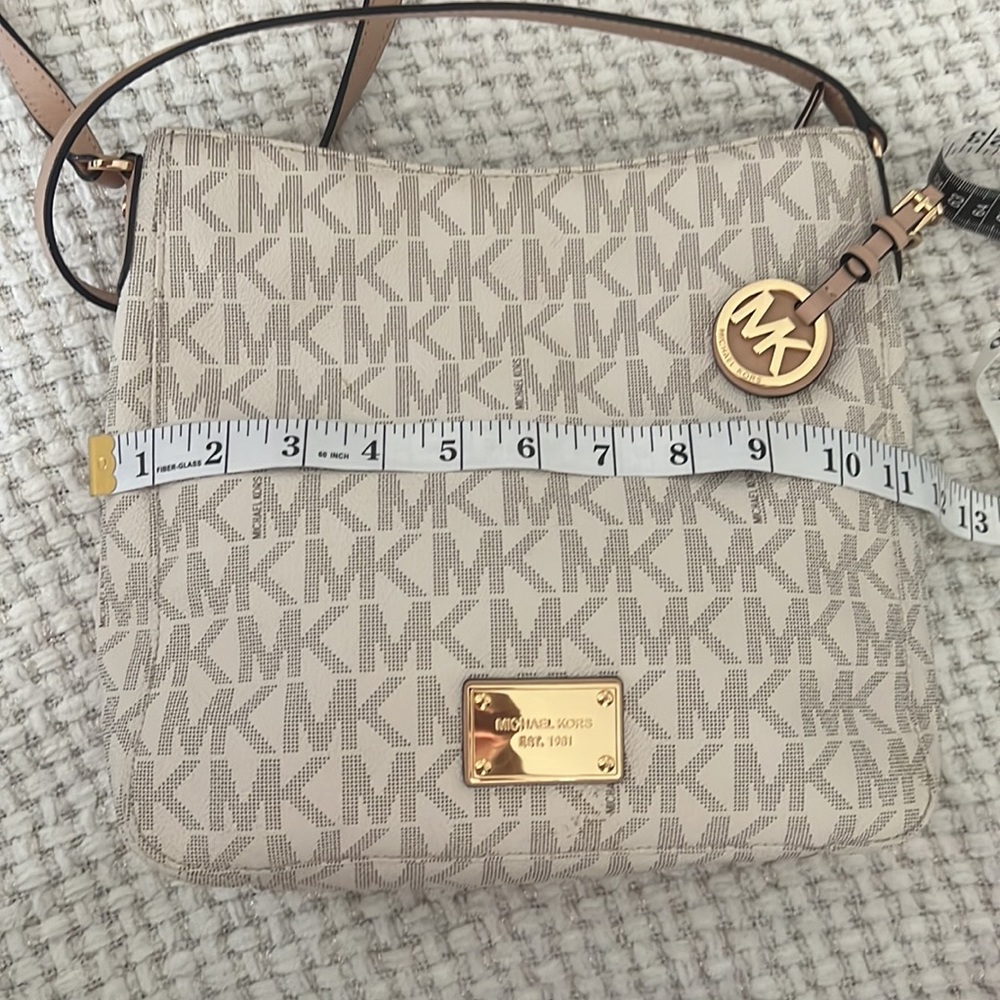 (Michael Kors) cross body travel bag never used - Picture 13 of 15